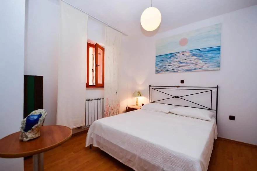 Volme Apartment Banjole Croatia